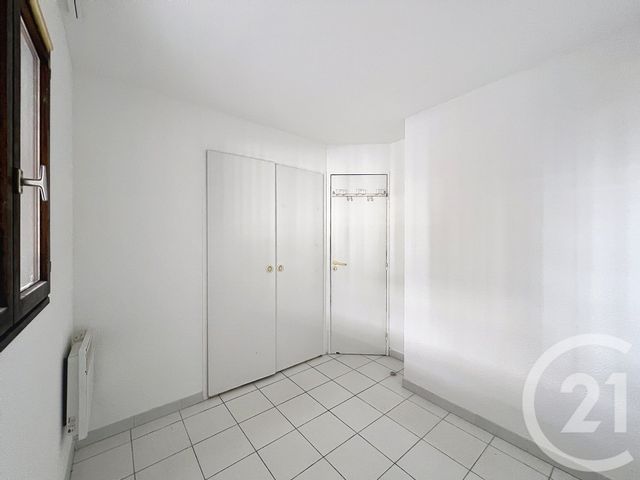 Appartement T3 &agrave; louer - 2 pi&egrave;ces - 33,59 m2 - Cannes La Bocca - 06 - PROVENCE-ALPES-COTE-D-AZUR