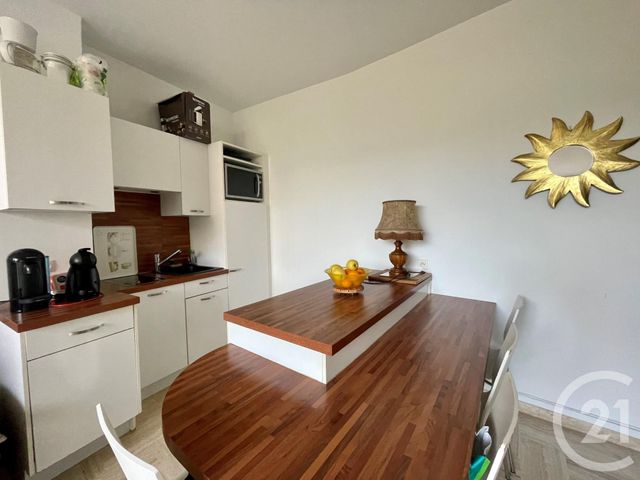 Appartement F2 &agrave; louer - 2 pi&egrave;ces - 32,42 m2 - Mandelieu La Napoule - 06 - PROVENCE-ALPES-COTE-D-AZUR