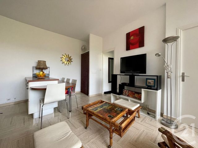 Appartement F2 &agrave; louer - 2 pi&egrave;ces - 32,42 m2 - Mandelieu La Napoule - 06 - PROVENCE-ALPES-COTE-D-AZUR