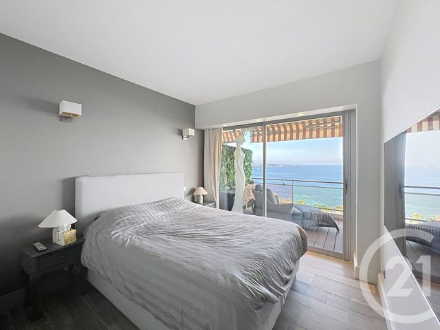 Appartement F5 &agrave; louer - 5 pi&egrave;ces - 107,46 m2 - Vallauris - 06 - PROVENCE-ALPES-COTE-D-AZUR