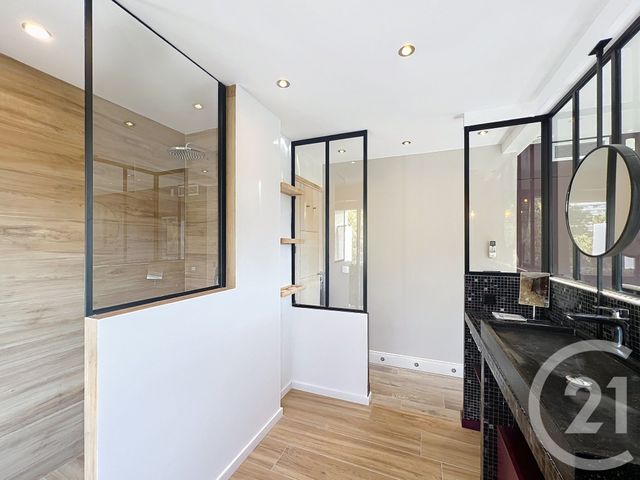 Appartement F5 &agrave; louer - 5 pi&egrave;ces - 107,46 m2 - Vallauris - 06 - PROVENCE-ALPES-COTE-D-AZUR