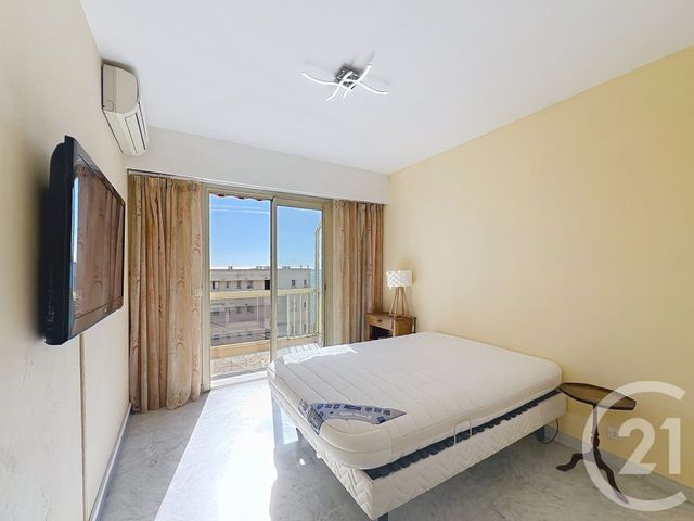 Appartement T2 &agrave; louer - 2 pi&egrave;ces - 52,68 m2 - Mandelieu La Napoule - 06 - PROVENCE-ALPES-COTE-D-AZUR