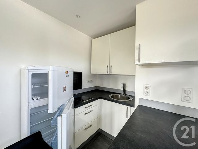 Appartement Studio &agrave; louer - 1 pi&egrave;ce - 22,08 m2 - Mandelieu La Napoule - 06 - PROVENCE-ALPES-COTE-D-AZUR