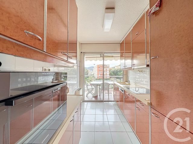 Appartement T2 &agrave; louer - 2 pi&egrave;ces - 49,66 m2 - Mandelieu La Napoule - 06 - PROVENCE-ALPES-COTE-D-AZUR