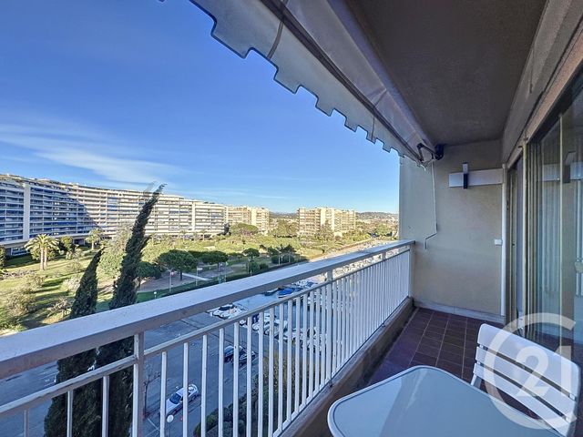 Appartement Studio &agrave; louer - 1 pi&egrave;ce - 18,82 m2 - Mandelieu La Napoule - 06 - PROVENCE-ALPES-COTE-D-AZUR