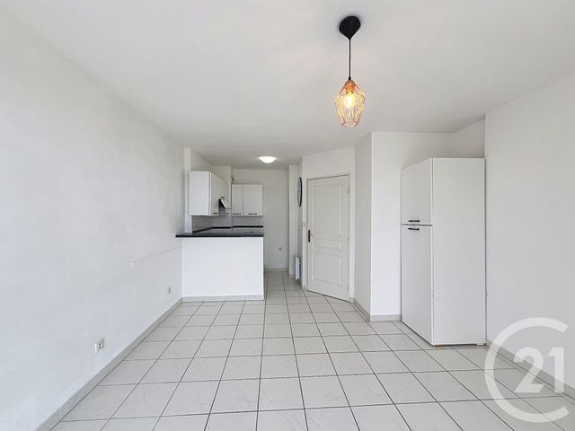 Appartement T2 &agrave; louer - 2 pi&egrave;ces - 38,67 m2 - Mandelieu La Napoule - 06 - PROVENCE-ALPES-COTE-D-AZUR