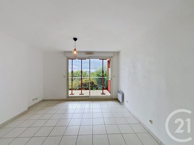 Appartement T2 &agrave; louer - 2 pi&egrave;ces - 38,67 m2 - Mandelieu La Napoule - 06 - PROVENCE-ALPES-COTE-D-AZUR
