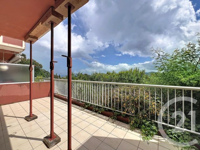 Appartement T2 &agrave; louer - 2 pi&egrave;ces - 38,67 m2 - Mandelieu La Napoule - 06 - PROVENCE-ALPES-COTE-D-AZUR