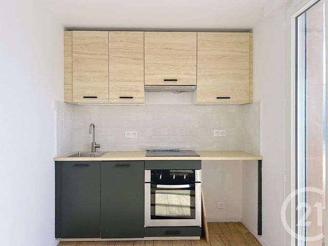 Appartement T1 &agrave; louer - 1 pi&egrave;ce - 28,53 m2 - Mandelieu La Napoule - 06 - PROVENCE-ALPES-COTE-D-AZUR