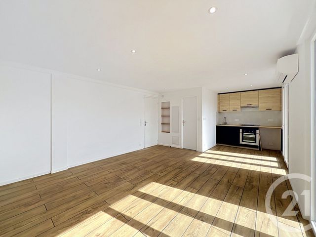 Appartement T1 &agrave; louer - 1 pi&egrave;ce - 28,53 m2 - Mandelieu La Napoule - 06 - PROVENCE-ALPES-COTE-D-AZUR