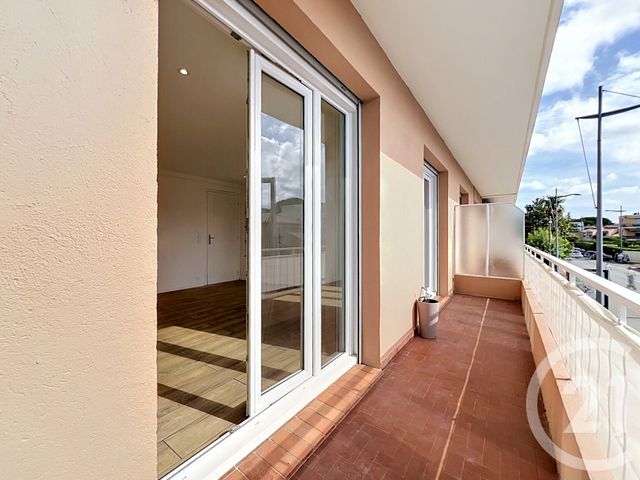 Appartement T1 &agrave; louer - 1 pi&egrave;ce - 28,53 m2 - Mandelieu La Napoule - 06 - PROVENCE-ALPES-COTE-D-AZUR