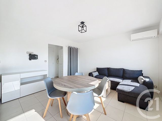 Appartement T2 &agrave; louer - 2 pi&egrave;ces - 38,39 m2 - Mandelieu La Napoule - 06 - PROVENCE-ALPES-COTE-D-AZUR