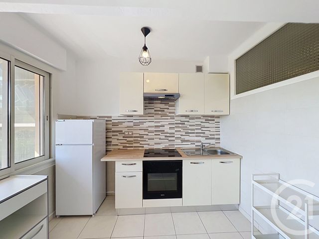Appartement T2 &agrave; louer - 2 pi&egrave;ces - 38,39 m2 - Mandelieu La Napoule - 06 - PROVENCE-ALPES-COTE-D-AZUR