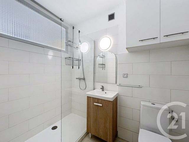 Appartement T2 &agrave; louer - 2 pi&egrave;ces - 38,39 m2 - Mandelieu La Napoule - 06 - PROVENCE-ALPES-COTE-D-AZUR