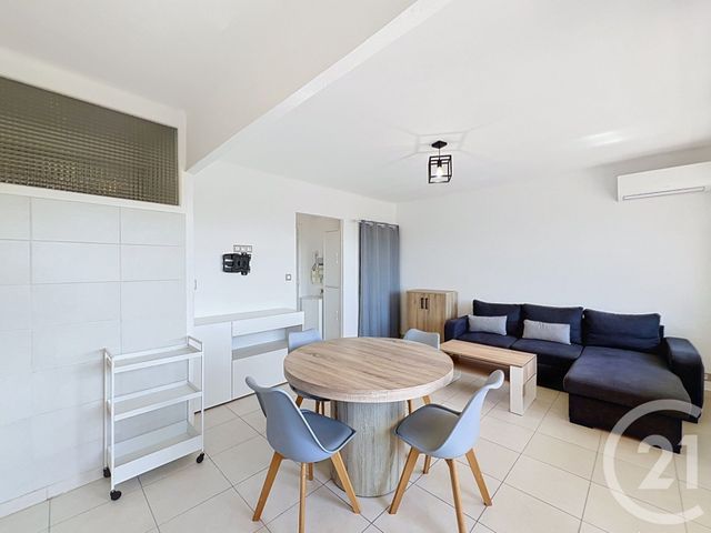 Appartement T2 &agrave; louer - 2 pi&egrave;ces - 38,39 m2 - Mandelieu La Napoule - 06 - PROVENCE-ALPES-COTE-D-AZUR