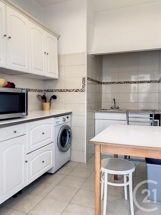 Appartement T2 &agrave; louer - 2 pi&egrave;ces - 46,88 m2 - Mandelieu La Napoule - 06 - PROVENCE-ALPES-COTE-D-AZUR