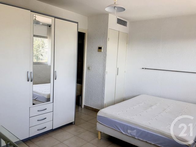Appartement T2 &agrave; louer - 2 pi&egrave;ces - 46,88 m2 - Mandelieu La Napoule - 06 - PROVENCE-ALPES-COTE-D-AZUR