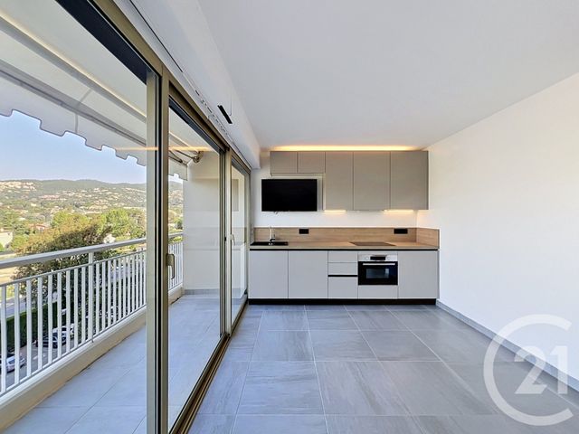 Appartement Studio &agrave; louer - 1 pi&egrave;ce - 19,04 m2 - Mandelieu La Napoule - 06 - PROVENCE-ALPES-COTE-D-AZUR