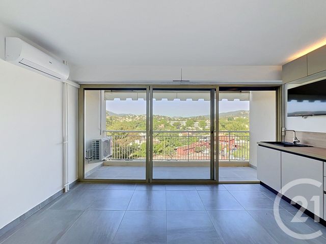 Appartement Studio &agrave; louer - 1 pi&egrave;ce - 19,04 m2 - Mandelieu La Napoule - 06 - PROVENCE-ALPES-COTE-D-AZUR