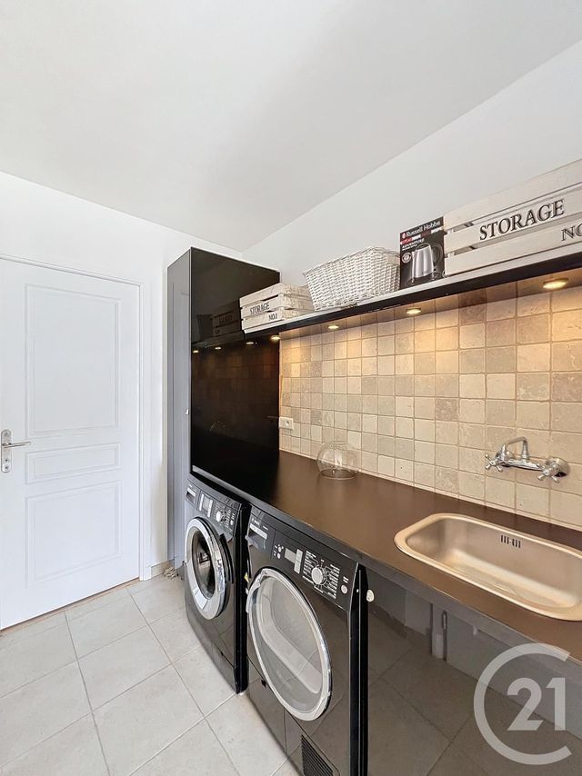 Appartement F3 &agrave; louer - 3 pi&egrave;ces - 56,31 m2 - Mandelieu La Napoule - 06 - PROVENCE-ALPES-COTE-D-AZUR