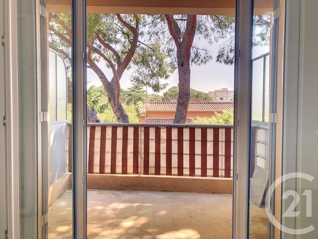 Appartement Studio &agrave; louer - 1 pi&egrave;ce - 18,62 m2 - Mandelieu La Napoule - 06 - PROVENCE-ALPES-COTE-D-AZUR