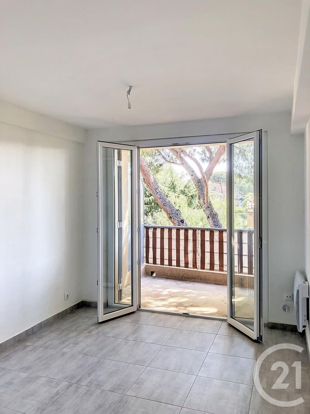 Appartement Studio à louer MANDELIEU LA NAPOULE