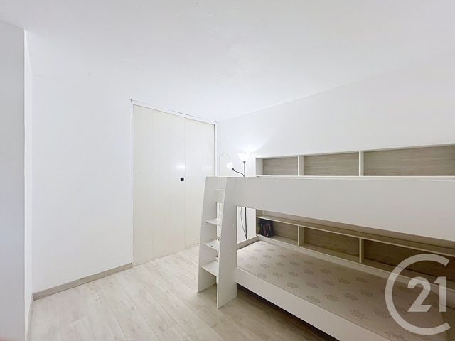 Appartement T2 &agrave; louer - 2 pi&egrave;ces - 44,41 m2 - Mandelieu La Napoule - 06 - PROVENCE-ALPES-COTE-D-AZUR