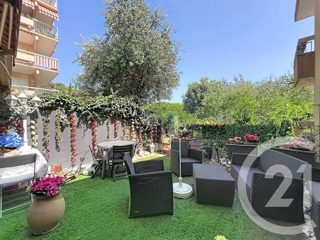 Appartement Studio &agrave; louer - 1 pi&egrave;ce - 48,25 m2 - Mandelieu La Napoule - 06 - PROVENCE-ALPES-COTE-D-AZUR