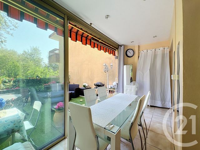 Appartement Studio &agrave; louer - 1 pi&egrave;ce - 48,25 m2 - Mandelieu La Napoule - 06 - PROVENCE-ALPES-COTE-D-AZUR