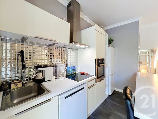 Appartement Studio &agrave; louer - 1 pi&egrave;ce - 48,25 m2 - Mandelieu La Napoule - 06 - PROVENCE-ALPES-COTE-D-AZUR