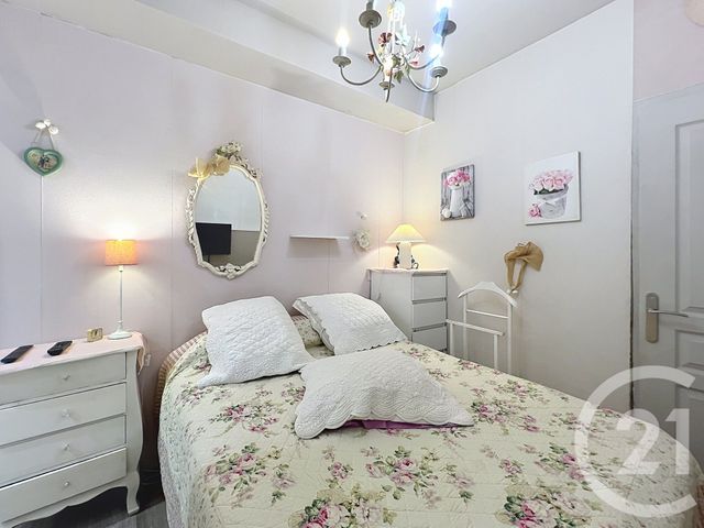 Appartement Studio &agrave; louer - 1 pi&egrave;ce - 48,25 m2 - Mandelieu La Napoule - 06 - PROVENCE-ALPES-COTE-D-AZUR