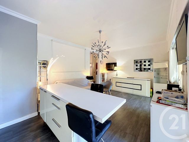 Appartement Studio &agrave; louer - 1 pi&egrave;ce - 48,25 m2 - Mandelieu La Napoule - 06 - PROVENCE-ALPES-COTE-D-AZUR