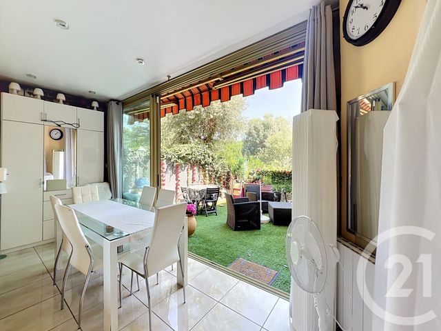 Appartement Studio &agrave; louer - 1 pi&egrave;ce - 48,25 m2 - Mandelieu La Napoule - 06 - PROVENCE-ALPES-COTE-D-AZUR
