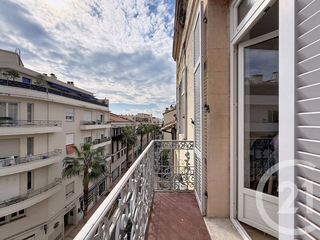 Appartement Studio &agrave; louer - 1 pi&egrave;ce - 14,76 m2 - Cannes - 06 - PROVENCE-ALPES-COTE-D-AZUR
