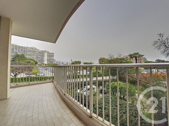 Appartement F1 &agrave; louer - 1 pi&egrave;ce - 34,23 m2 - Mandelieu La Napoule - 06 - PROVENCE-ALPES-COTE-D-AZUR