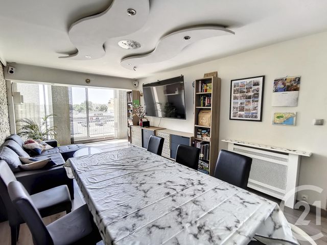 Appartement F3 &agrave; louer - 3 pi&egrave;ces - 56,80 m2 - Cannes La Bocca - 06 - PROVENCE-ALPES-COTE-D-AZUR