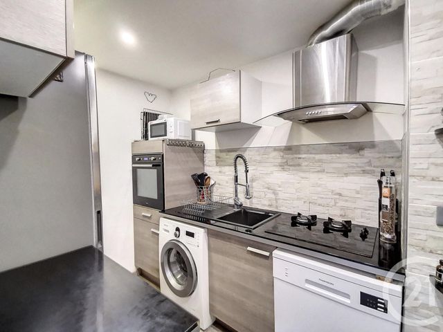 Appartement F3 &agrave; louer - 3 pi&egrave;ces - 56,80 m2 - Cannes La Bocca - 06 - PROVENCE-ALPES-COTE-D-AZUR