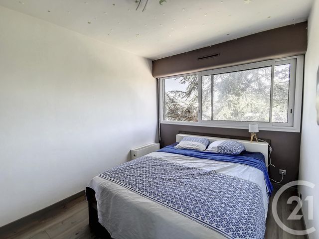 Appartement F3 &agrave; louer - 3 pi&egrave;ces - 56,80 m2 - Cannes La Bocca - 06 - PROVENCE-ALPES-COTE-D-AZUR