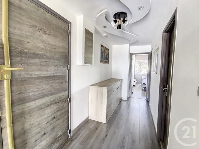 Appartement F3 &agrave; louer - 3 pi&egrave;ces - 56,80 m2 - Cannes La Bocca - 06 - PROVENCE-ALPES-COTE-D-AZUR