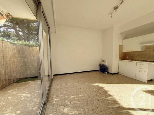 Appartement F2 &agrave; louer - 2 pi&egrave;ces - 40,01 m2 - Mandelieu La Napoule - 06 - PROVENCE-ALPES-COTE-D-AZUR