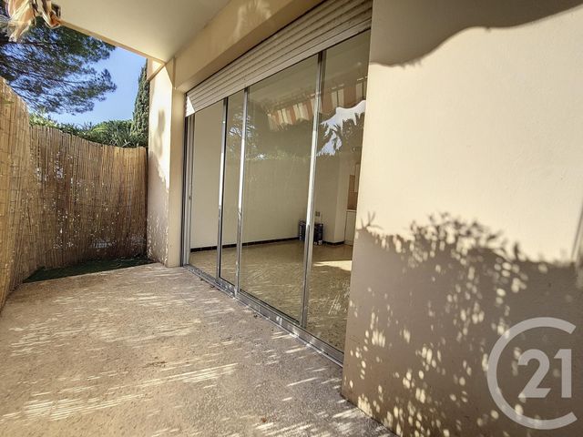 Appartement F2 &agrave; louer - 2 pi&egrave;ces - 40,01 m2 - Mandelieu La Napoule - 06 - PROVENCE-ALPES-COTE-D-AZUR