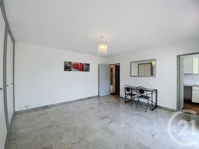 Appartement Studio &agrave; louer - 1 pi&egrave;ce - 33,11 m2 - Mandelieu La Napoule - 06 - PROVENCE-ALPES-COTE-D-AZUR