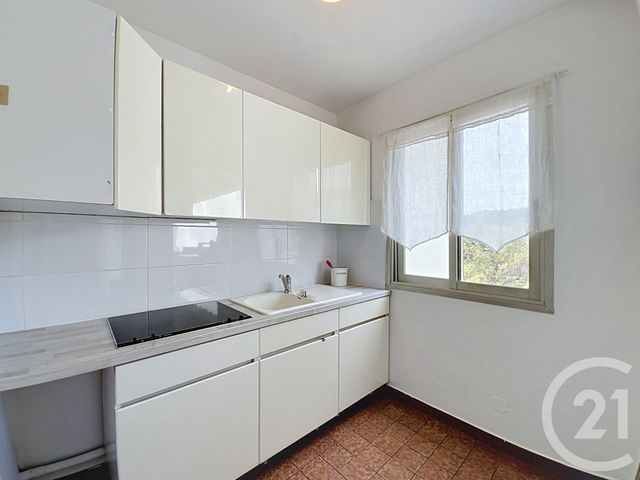 Appartement Studio &agrave; louer - 1 pi&egrave;ce - 33,11 m2 - Mandelieu La Napoule - 06 - PROVENCE-ALPES-COTE-D-AZUR
