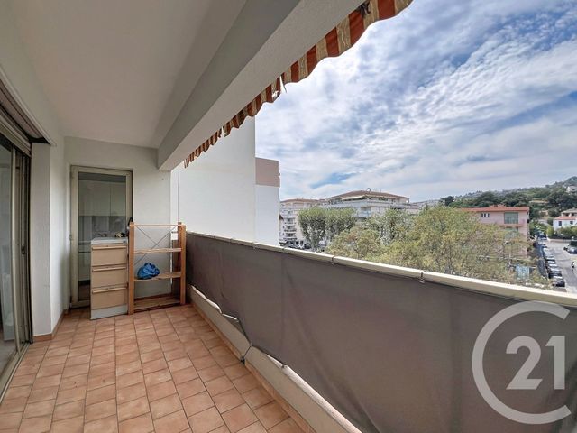 Appartement Studio &agrave; louer - 1 pi&egrave;ce - 33,11 m2 - Mandelieu La Napoule - 06 - PROVENCE-ALPES-COTE-D-AZUR