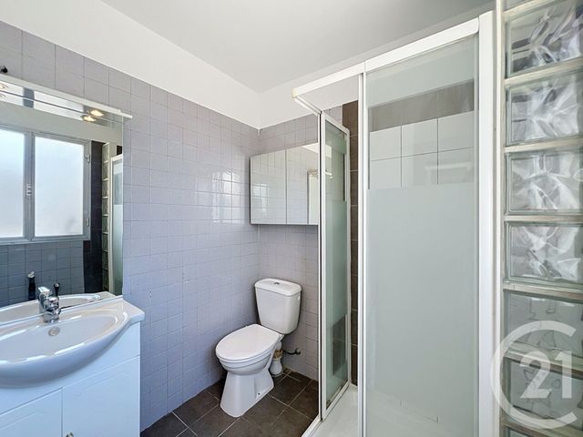 Appartement Studio &agrave; louer - 1 pi&egrave;ce - 21,42 m2 - Le Cannet - 06 - PROVENCE-ALPES-COTE-D-AZUR