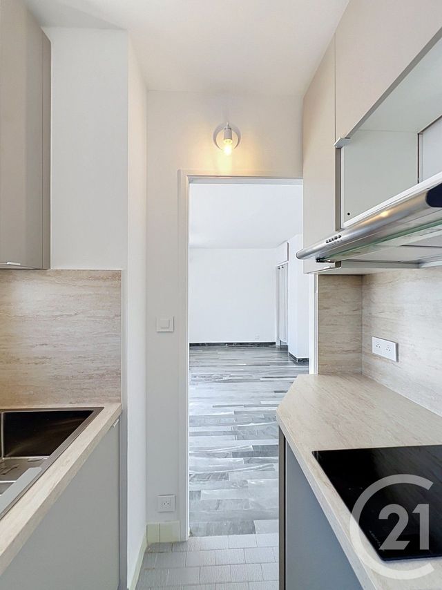Appartement Studio &agrave; louer - 1 pi&egrave;ce - 21,42 m2 - Le Cannet - 06 - PROVENCE-ALPES-COTE-D-AZUR