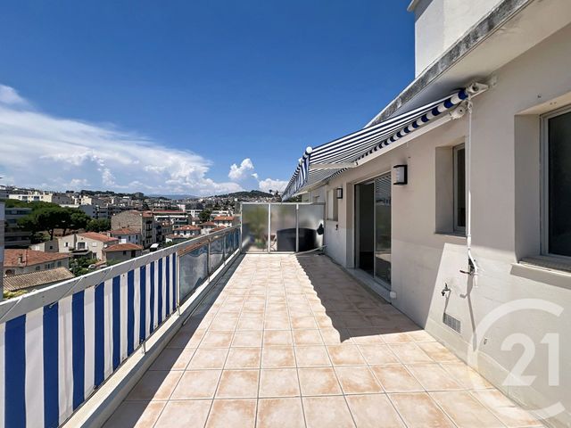 Appartement Studio &agrave; louer - 1 pi&egrave;ce - 21,42 m2 - Le Cannet - 06 - PROVENCE-ALPES-COTE-D-AZUR
