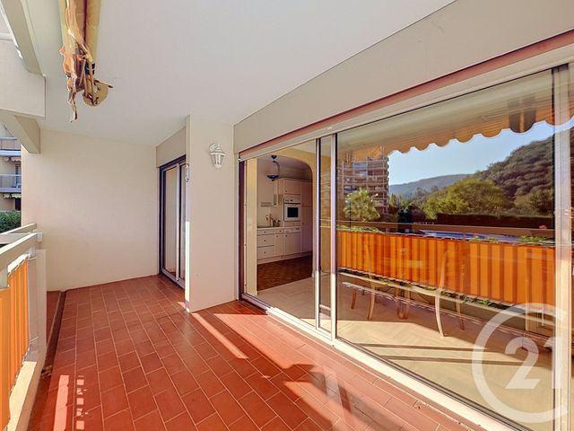 Appartement F3 &agrave; louer - 3 pi&egrave;ces - 74,58 m2 - Mandelieu La Napoule - 06 - PROVENCE-ALPES-COTE-D-AZUR