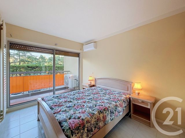 Appartement F3 &agrave; louer - 3 pi&egrave;ces - 74,58 m2 - Mandelieu La Napoule - 06 - PROVENCE-ALPES-COTE-D-AZUR