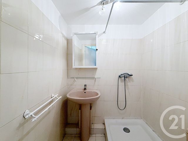 Appartement F1 &agrave; louer - 1 pi&egrave;ce - 19,42 m2 - Mandelieu La Napoule - 06 - PROVENCE-ALPES-COTE-D-AZUR